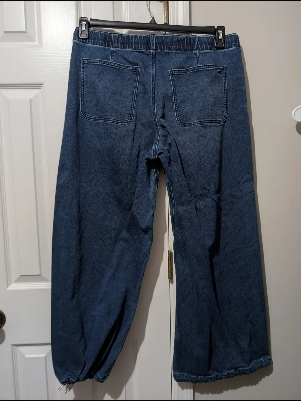 American Eagle Dark Wash Jogger Jeans